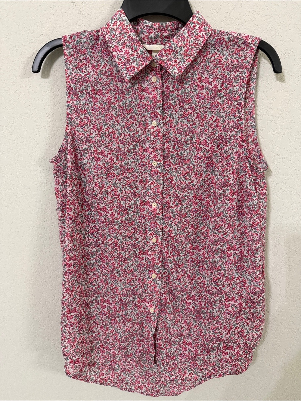 H&M Floral Sleeveless Button-Up Blouse